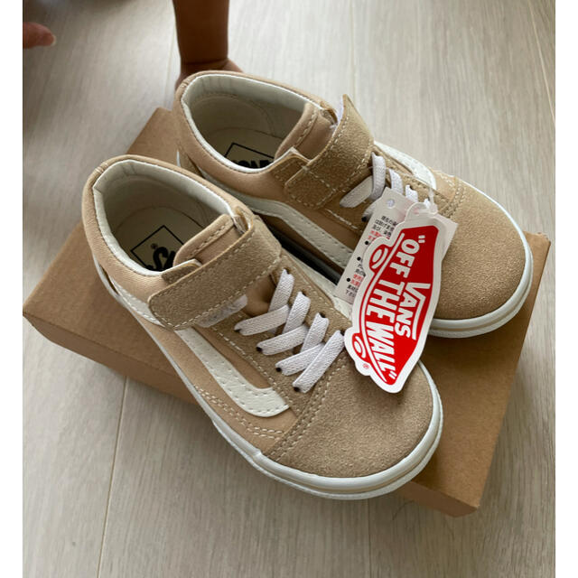 VANS(ヴァンズ)のvans オールドスクール　ベージュ　17cm キッズ/ベビー/マタニティのキッズ靴/シューズ(15cm~)(スニーカー)の商品写真