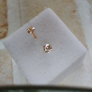 18金 ピアス CZ(ピアス)