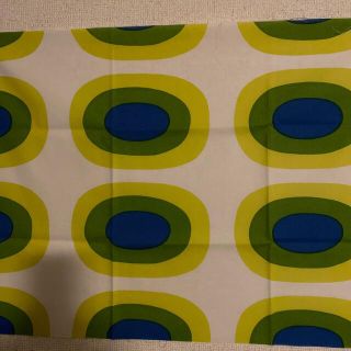 マリメッコ(marimekko)の生地　マリメッコ　メローニ(生地/糸)