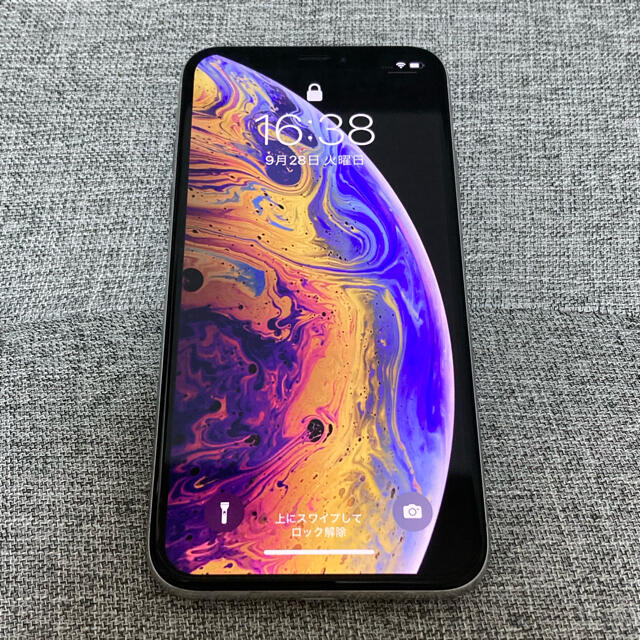 カーキ×インディゴ 【値下げ交渉可】iPhone Xs Silver 64 GB
