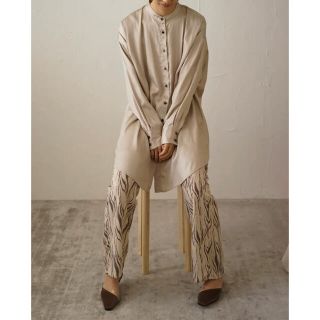 ザラ(ZARA)のゼブラ柄　パンツ　ボトムス(カジュアルパンツ)