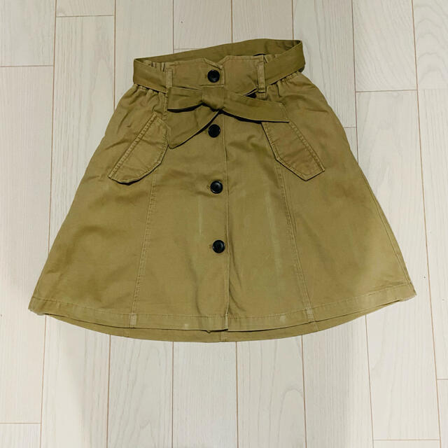 GU(ジーユー)のGUスカート　サイズ140cm キッズ/ベビー/マタニティのキッズ服女の子用(90cm~)(スカート)の商品写真