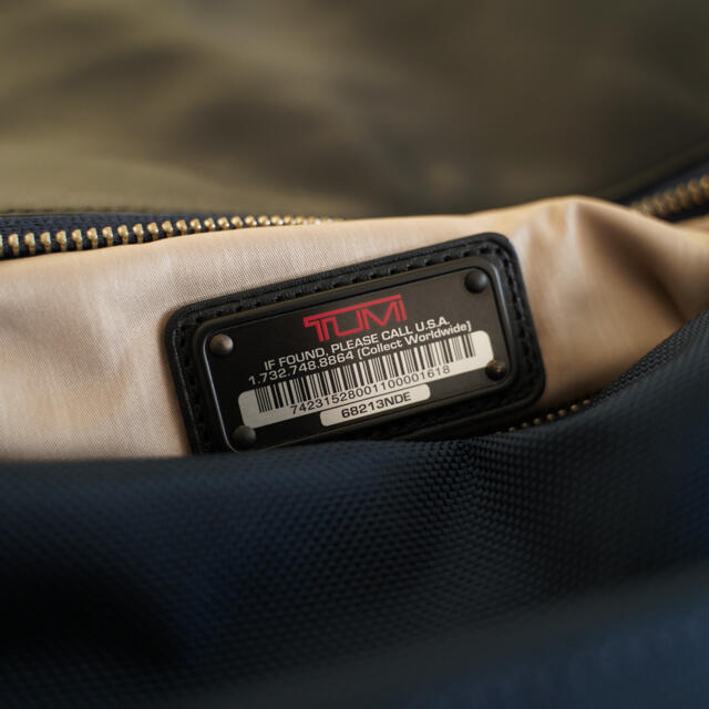 TUMI(トゥミ)のTUMI トゥミ　ショルダーバッグ　ブラック×ネイビー　ナイロン×レザー　メンズ メンズのバッグ(ショルダーバッグ)の商品写真