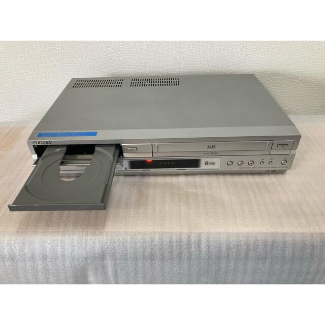 SONY(ソニー)の【完動品】SONY SLV-D373P DVD/VHS 一体型 ビデオデッキ スマホ/家電/カメラのテレビ/映像機器(DVDプレーヤー)の商品写真