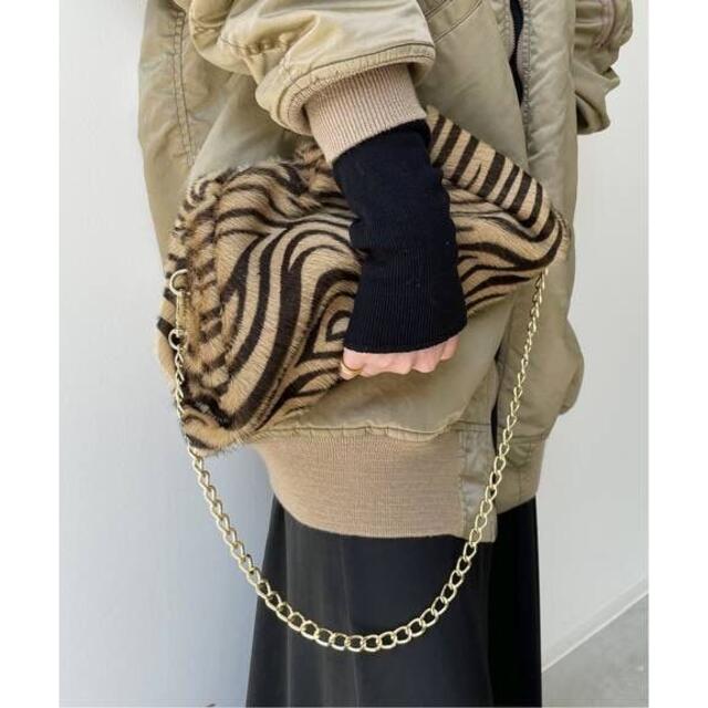 L'Appartement DEUXIEME CLASSE(アパルトモンドゥーズィエムクラス)のL'Appartement AULENTTI Zebra 2Way Clutch レディースのバッグ(クラッチバッグ)の商品写真