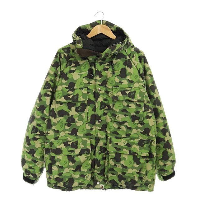 A BATHING APE(アベイシングエイプ)のアベイシングエイプ ダウンジャケット ナイロン カモ柄フーデッド ジップアップ メンズのジャケット/アウター(ダウンジャケット)の商品写真