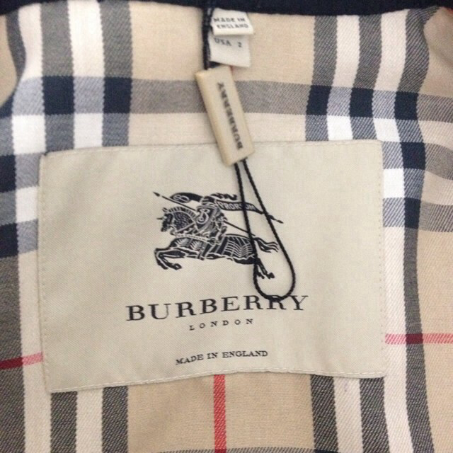 BURBERRY(バーバリー)のnoopyさま専用♡バーバリートレンチ レディースのジャケット/アウター(トレンチコート)の商品写真