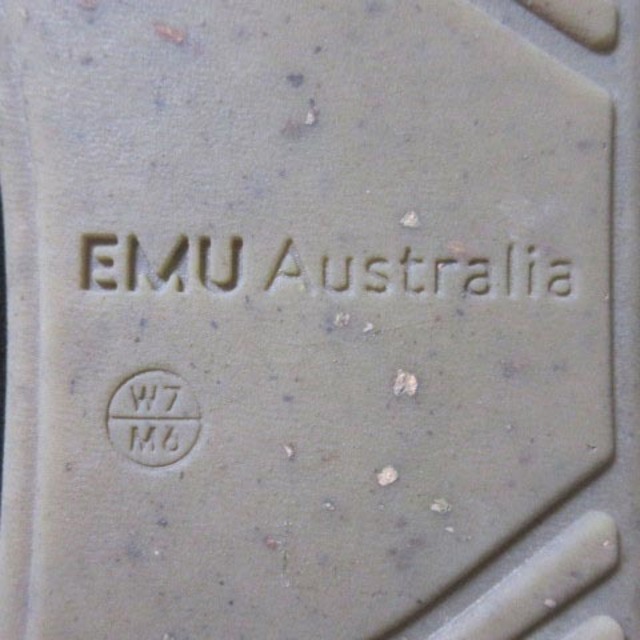 EMU(エミュー)のエミュー emu モカシン シープスキン スエード W7 M6 約24cm  レディースの靴/シューズ(ローファー/革靴)の商品写真