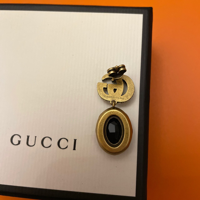 Gucci(グッチ)のGUCCIクリスタルダブルGピアス　片耳　テテ着用 最安値 メンズのアクセサリー(ピアス(片耳用))の商品写真