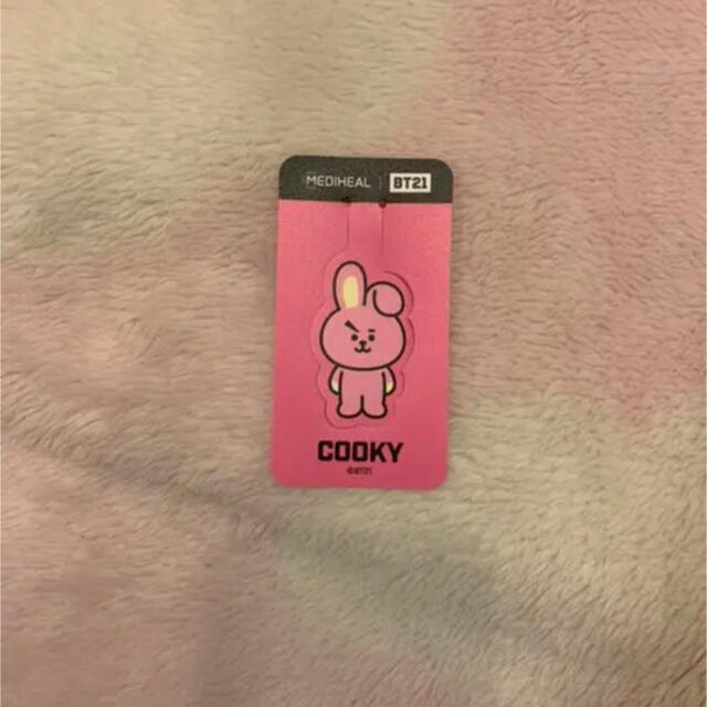 防弾少年団(BTS)(ボウダンショウネンダン)のBT21 COOKY フェイスポイントマスク コスメ/美容のスキンケア/基礎化粧品(パック/フェイスマスク)の商品写真