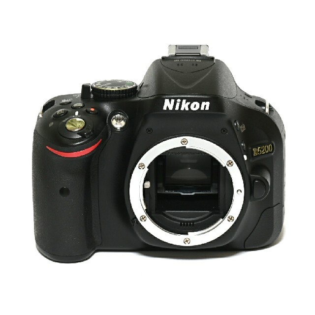 【Nikon】Wi-Fiでスマホへ★高画質＆高機能！！D5200レンズキット