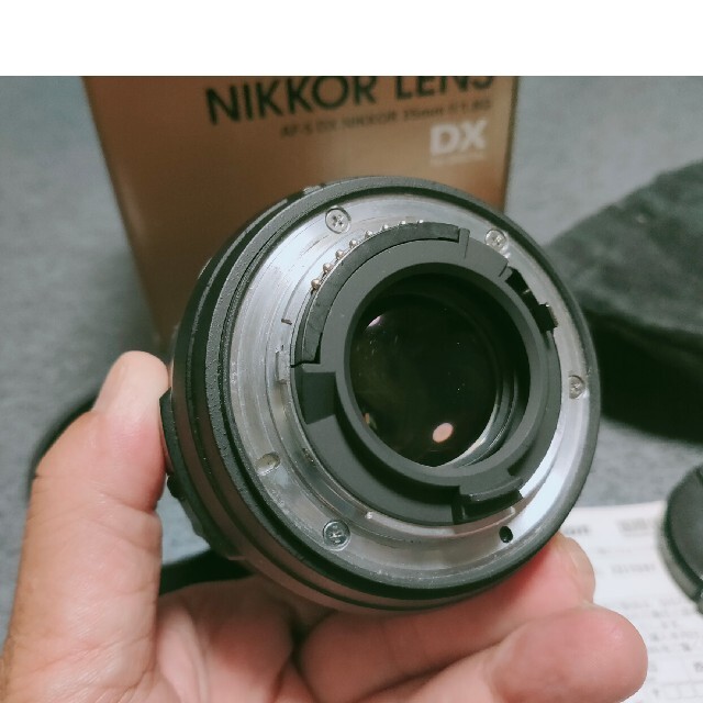 Nikon(ニコン)のニコンDX35 mmｆ1.8G スマホ/家電/カメラのカメラ(レンズ(単焦点))の商品写真