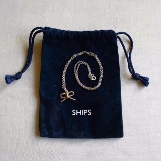 シップス(SHIPS)のリボンチャームネックレス(ネックレス)