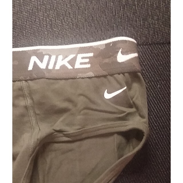 NIKE(ナイキ)のNIKE　2点　M（日本人L相当）オリーブ+ブラック　コットン メンズのアンダーウェア(その他)の商品写真