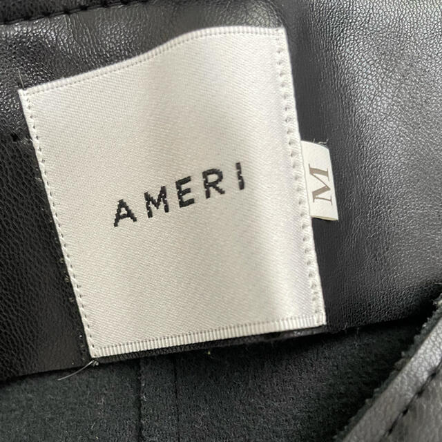 Ameri VINTAGE(アメリヴィンテージ)のAMERI レザータイトスカート レディースのスカート(ひざ丈スカート)の商品写真