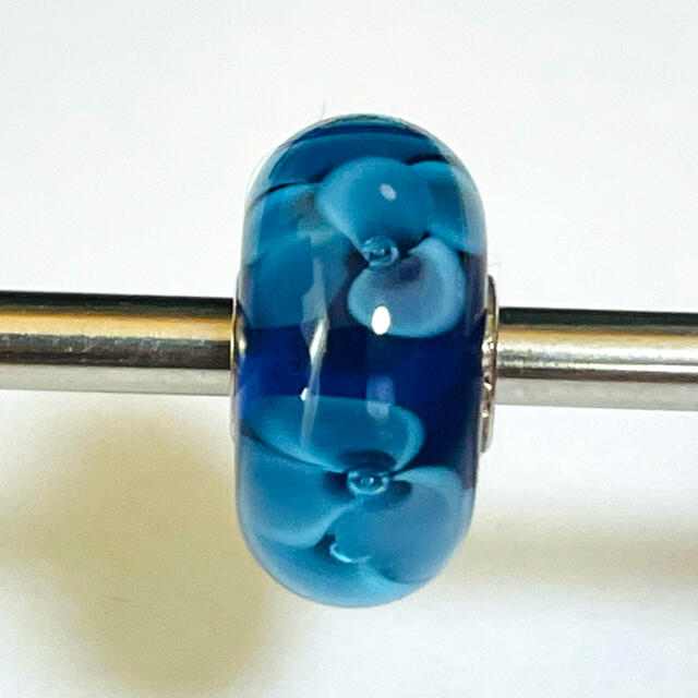 trollbeads トロールビーズ ミッドナイトフラワーの通販 by store｜ラクマ