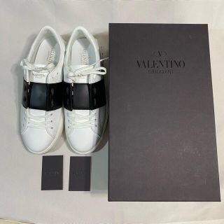 ヴァレンティノ(VALENTINO)のVALENTINO バレンティノ　オープンカット　スニーカー　黒白(スニーカー)