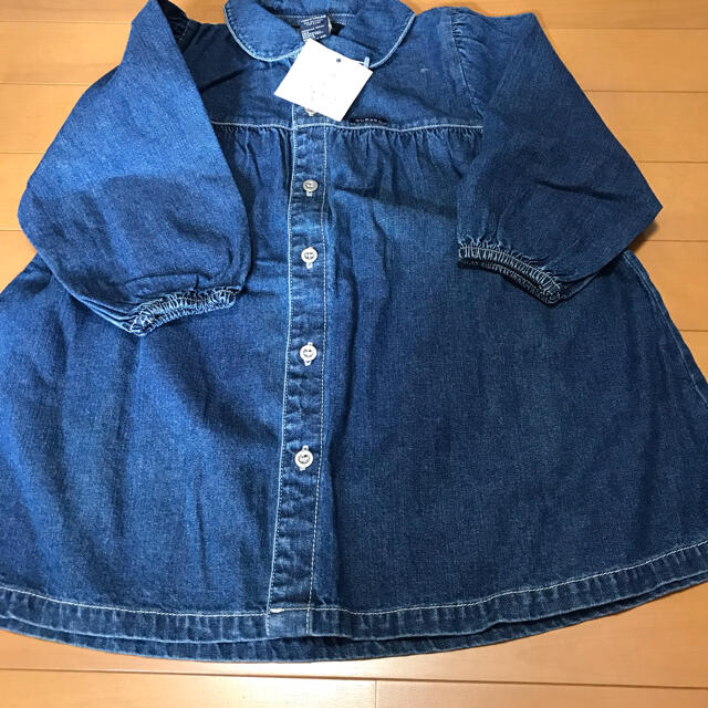 GUESS(ゲス)の専用 キッズ/ベビー/マタニティのベビー服(~85cm)(ワンピース)の商品写真