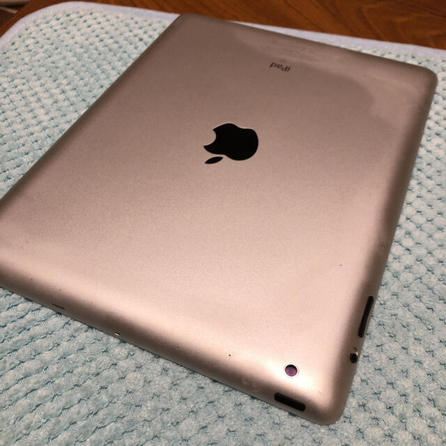 iPad(アイパッド)のApple iPad 2 Wi-Fiモデル 16GB 第2世代 ホワイト No6 スマホ/家電/カメラのPC/タブレット(タブレット)の商品写真