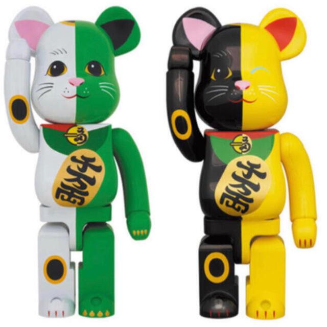 MEDICOM TOY(メディコムトイ)のBE@RBRICK 招き猫 白×緑 1000％／黒×黄 1000％ エンタメ/ホビーのフィギュア(その他)の商品写真