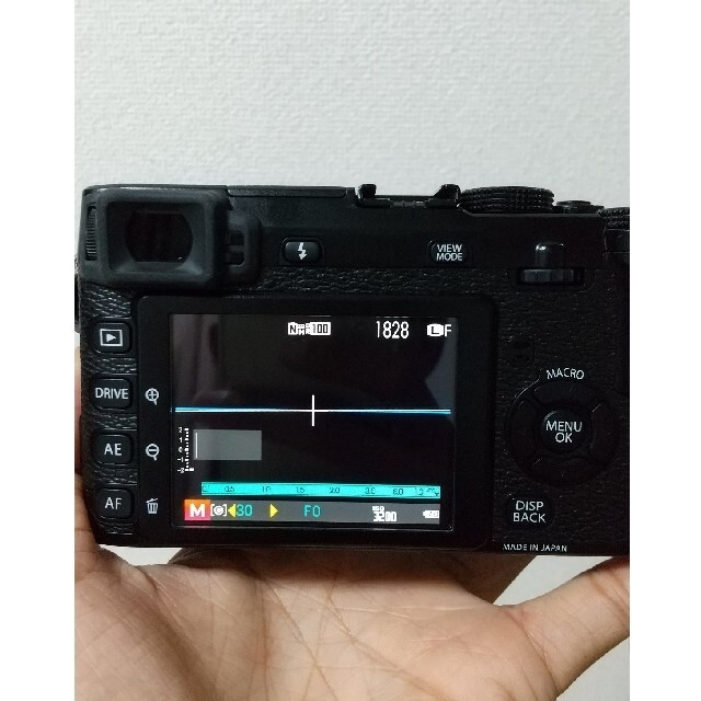 最後値段　美品大人気FUJI FILM X−E1 本体 スマホ/家電/カメラのカメラ(ミラーレス一眼)の商品写真