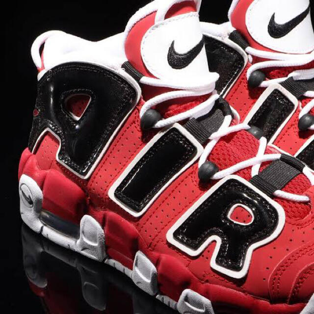 NIKE(ナイキ)の美品! NIKE AIR MORE UPTEMPO 25cm バーシティレッド レディースの靴/シューズ(スニーカー)の商品写真