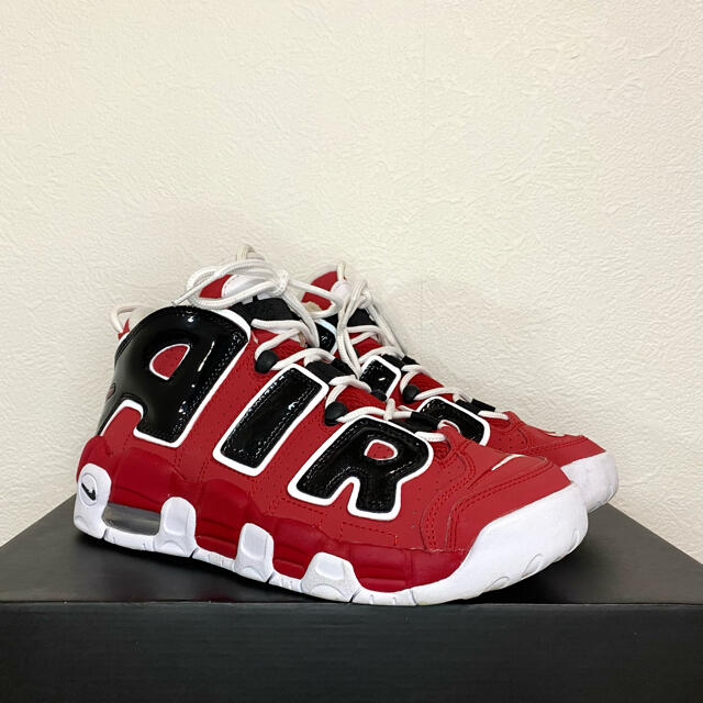 NIKE(ナイキ)の美品! NIKE AIR MORE UPTEMPO 25cm バーシティレッド レディースの靴/シューズ(スニーカー)の商品写真