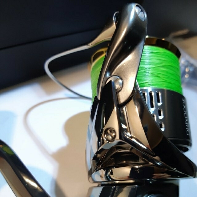 SHIMANO(シマノ)のシマノ18ステラ3000MHG スポーツ/アウトドアのフィッシング(リール)の商品写真