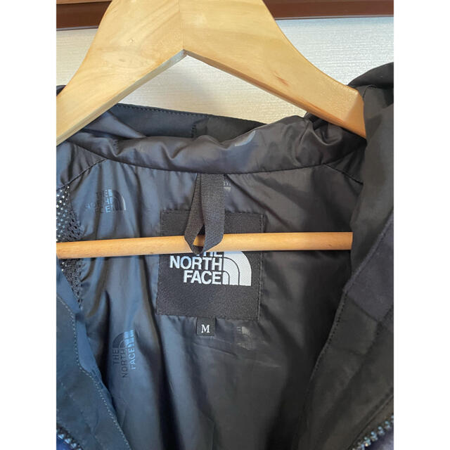 THE NORTH FACE(ザノースフェイス)のTHE NORTH FACE  マウンテンライトデニムジャケット　Mサイズ　美品 メンズのジャケット/アウター(マウンテンパーカー)の商品写真