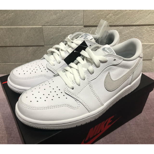 NIKE(ナイキ)のNike Air Jordan 1 Low OG Neutral Grey メンズの靴/シューズ(スニーカー)の商品写真