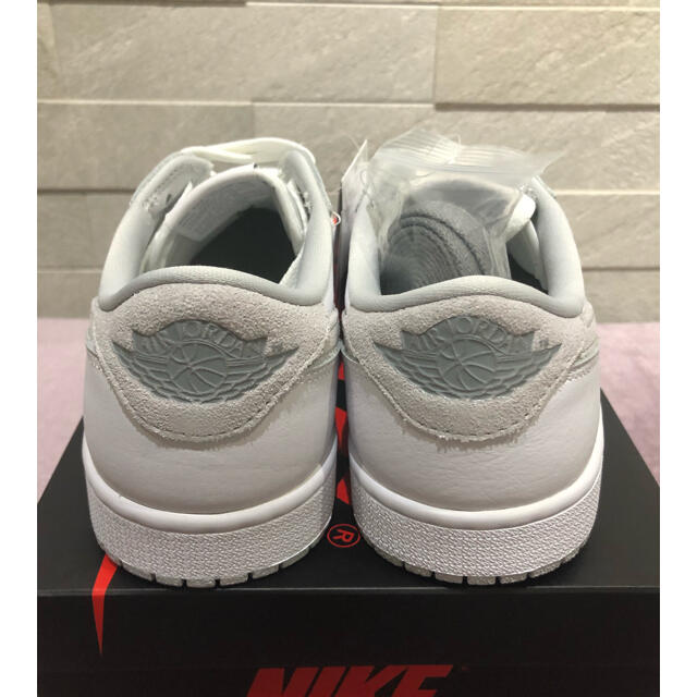 NIKE(ナイキ)のNike Air Jordan 1 Low OG Neutral Grey メンズの靴/シューズ(スニーカー)の商品写真