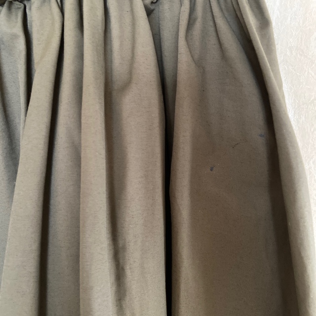 Adam et Rope'(アダムエロぺ)のアダムエロペ カーキ スカート レディースのスカート(ひざ丈スカート)の商品写真
