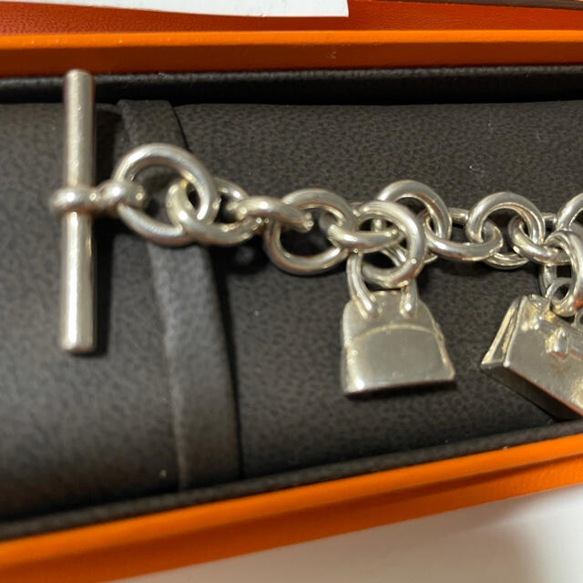 Hermes(エルメス)のVINTAGE HERMES  アミュレット　バッグ　5 チャーム　ブレスレット メンズのアクセサリー(ブレスレット)の商品写真