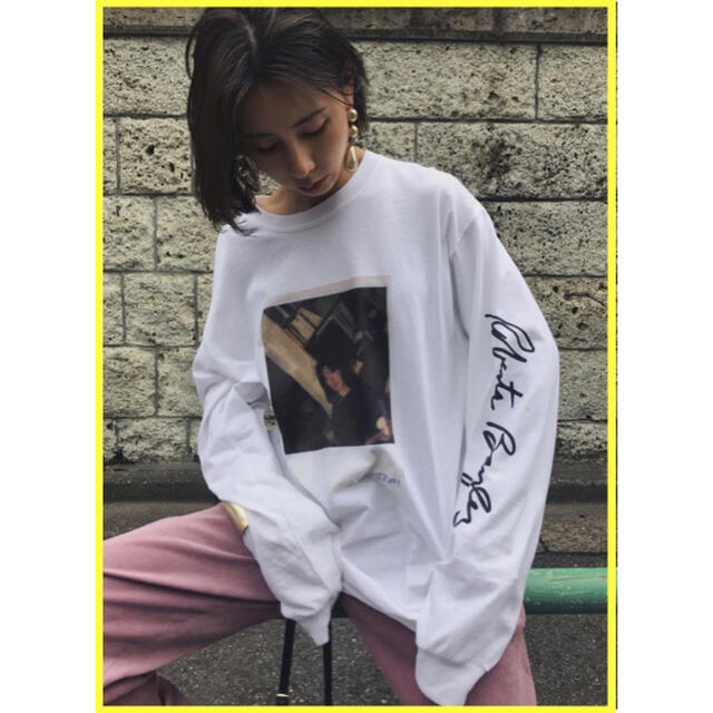 Ameri VINTAGE(アメリヴィンテージ)のameri vintage PHOTO ROBERTA BAILEY TEE レディースのトップス(Tシャツ(長袖/七分))の商品写真