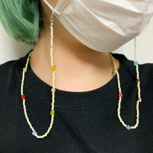 SALE‼️ハンドメイド　カラフルフラワービーズマスクストラップ💖リング付き ハンドメイドのアクセサリー(キーホルダー/ストラップ)の商品写真