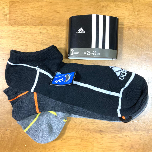 adidas(アディダス)のアディダス 靴下　３足組　２６〜２８㎝ メンズのレッグウェア(ソックス)の商品写真