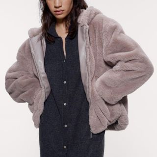 ZARA(毛皮/ファーコート ・ グレー/灰色系)のフリマアイテム一覧 ZARA(毛皮/ファーコート ・ グレー/灰色系)のフリマアイテム一覧