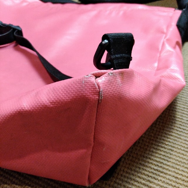 THE NORTH FACE(ザノースフェイス)のノースフェイス　防水メッセンジャーバッグ　正規品 メンズのバッグ(メッセンジャーバッグ)の商品写真