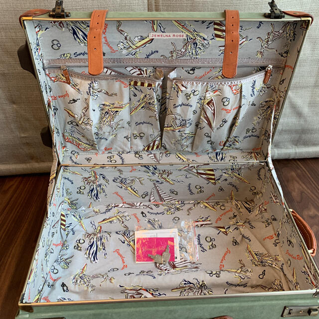 Jewelna Rose(ジュエルナローズ)のジュエルナローズ　チノカーキ　キャリーバック レディースのバッグ(スーツケース/キャリーバッグ)の商品写真