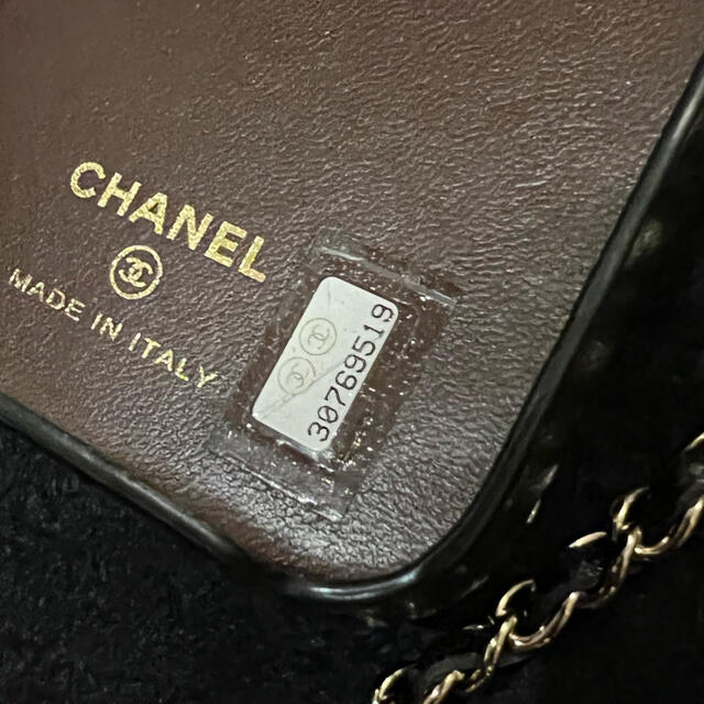 CHANEL iPhone 12Pro ケース　17万しました。ケース