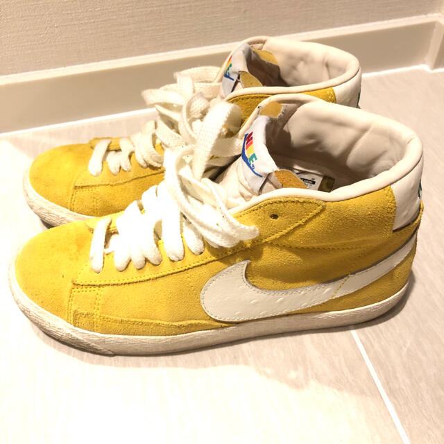 NIKE(ナイキ)のNIKE ナイキ BLAZER HI ナイキブレイザー　レインボー　24cm メンズの靴/シューズ(スニーカー)の商品写真