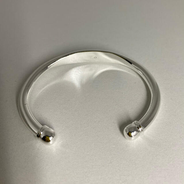 Maison Martin Margiela(マルタンマルジェラ)の【匿名配送】IDシルバーブレスレット silver925 メンズ バングル レディースのアクセサリー(ブレスレット/バングル)の商品写真