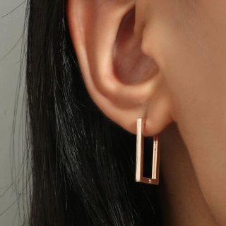 ピアス(ピアス)