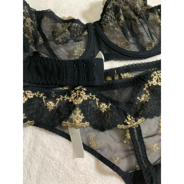 LA PERLA(ラペルラ)のAUBADE LA BELLE GALANTE 75D/3 レディースの下着/アンダーウェア(ブラ&ショーツセット)の商品写真