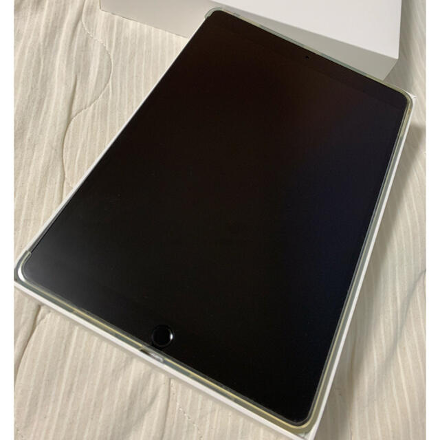 iPad Air3 Wi-Fiモデル 64G スタンド付 1
