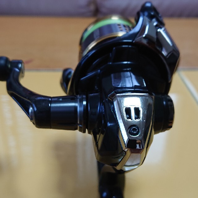 SHIMANO】19ヴァンキッシュC2000S+替スプール フィッシング リール
