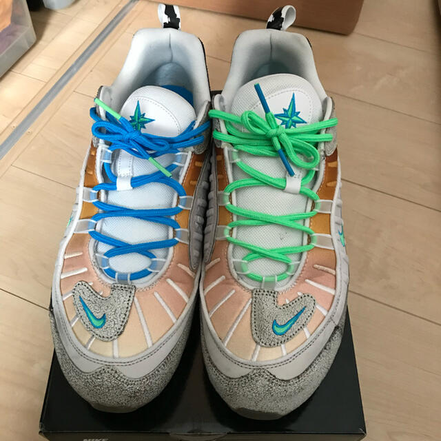 NIKE(ナイキ)のNIKE AIR MAX 98 OA GS エアマックス メンズの靴/シューズ(スニーカー)の商品写真