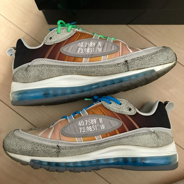 NIKE(ナイキ)のNIKE AIR MAX 98 OA GS エアマックス メンズの靴/シューズ(スニーカー)の商品写真