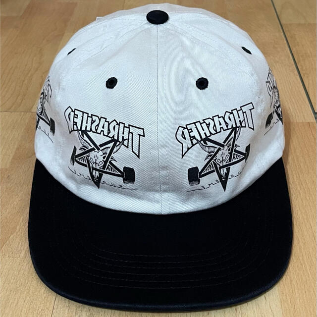 Supreme(シュプリーム)のSupreme Thrasher 6-Panel White M スラッシャー メンズの帽子(その他)の商品写真