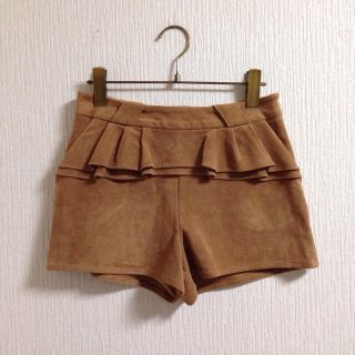 ダズリン(dazzlin)のdazzlin スエードフリルショーパン(ショートパンツ)